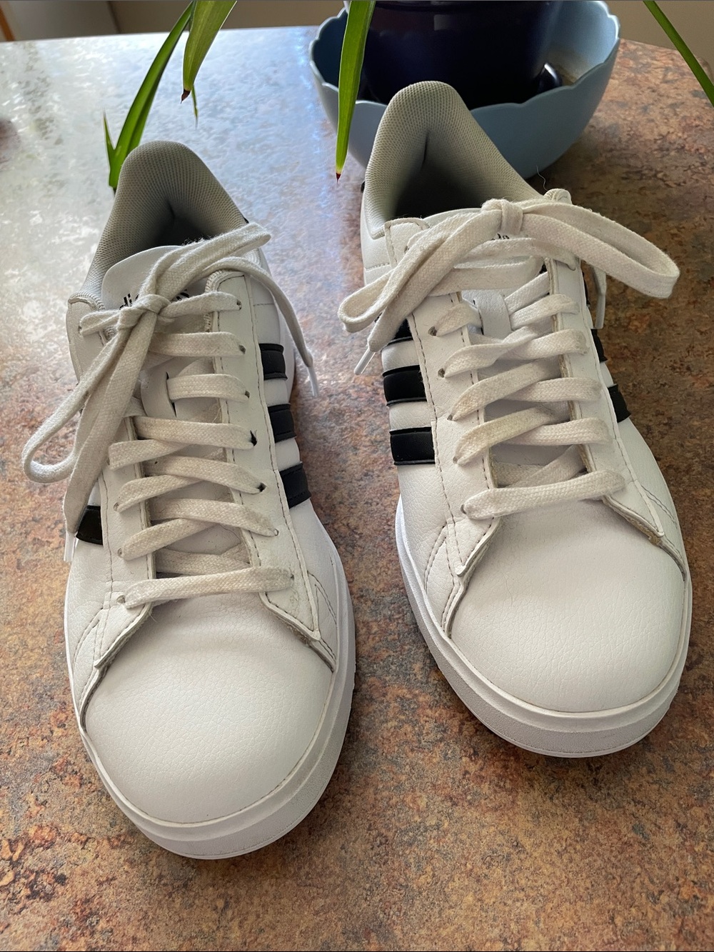 ADIDAS Grand Court Sneakers Women’s 7 White Black